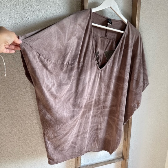 WRV Ladies Cutout Bat Wing top sz: Small - Picture 3 of 7